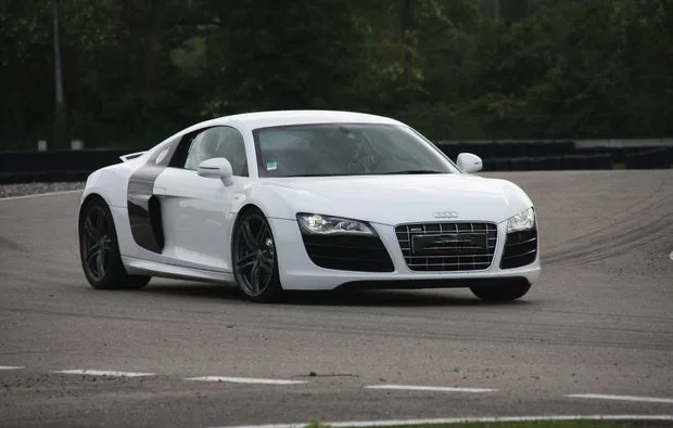 Audi R8 selber fahren Castelletto di Branduzzo (IT) (1 Runde) - 2