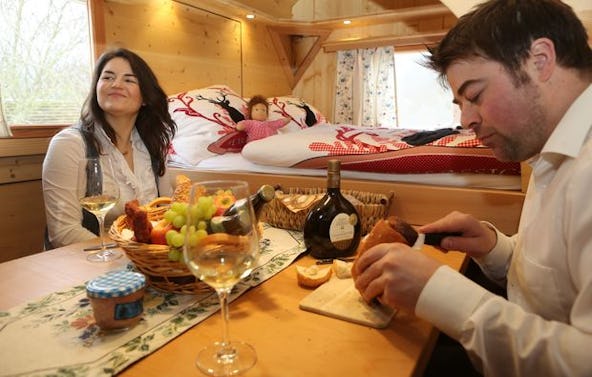 Außergewöhnlich Übernachten im Schäferwagen Sulzfeld für 2 (2 Nächte)