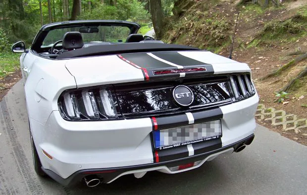 Mustang GT Cabrio fahren Karben (1 Tag, Fr. - So.)