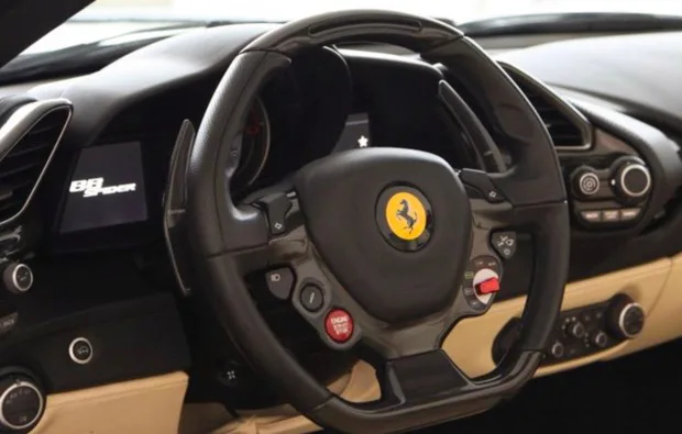 Ferrari 488 GTB Cabrio mieten Oberding (40 min) - 3
