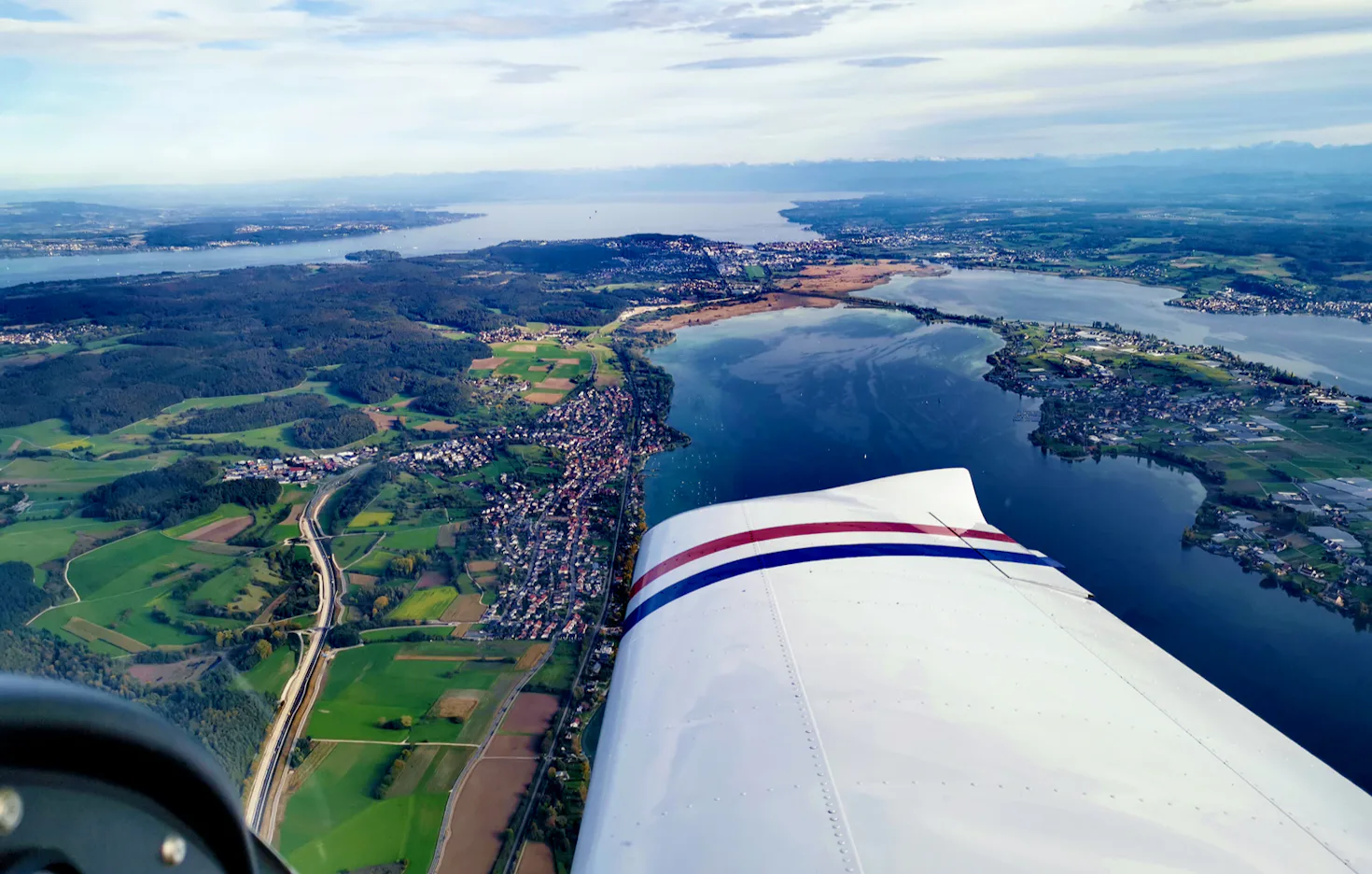 Rundflug mit Selbstfliegen Mengen (90 Min.) - 2