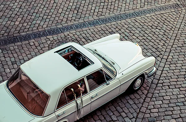 Mercedes Oldtimer mieten in Marburg für bis zu 4 Personen (2 Std.)