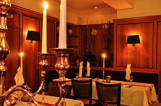 Candle Light Dinner & Fackel-Stadtführung München für 2 - 4