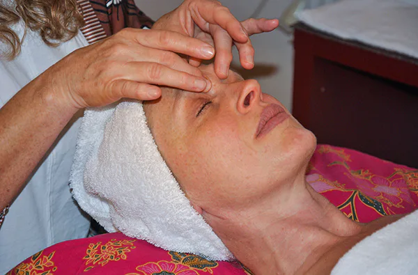 Beautyanwendung mit Massage München (1,5 Std.)