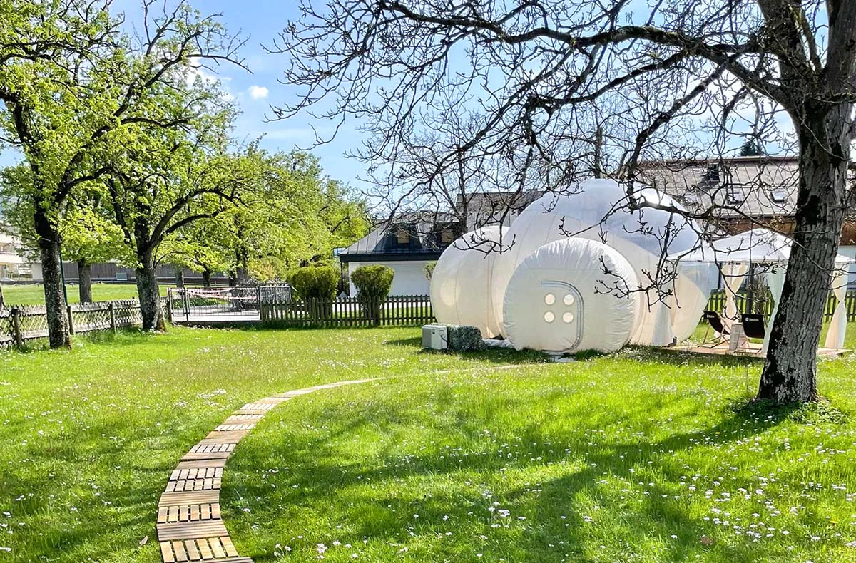 Außergewöhnliche Übernachtung im Bubble Tent Weyregg am Attersee für 2 (1 Nacht) - 1