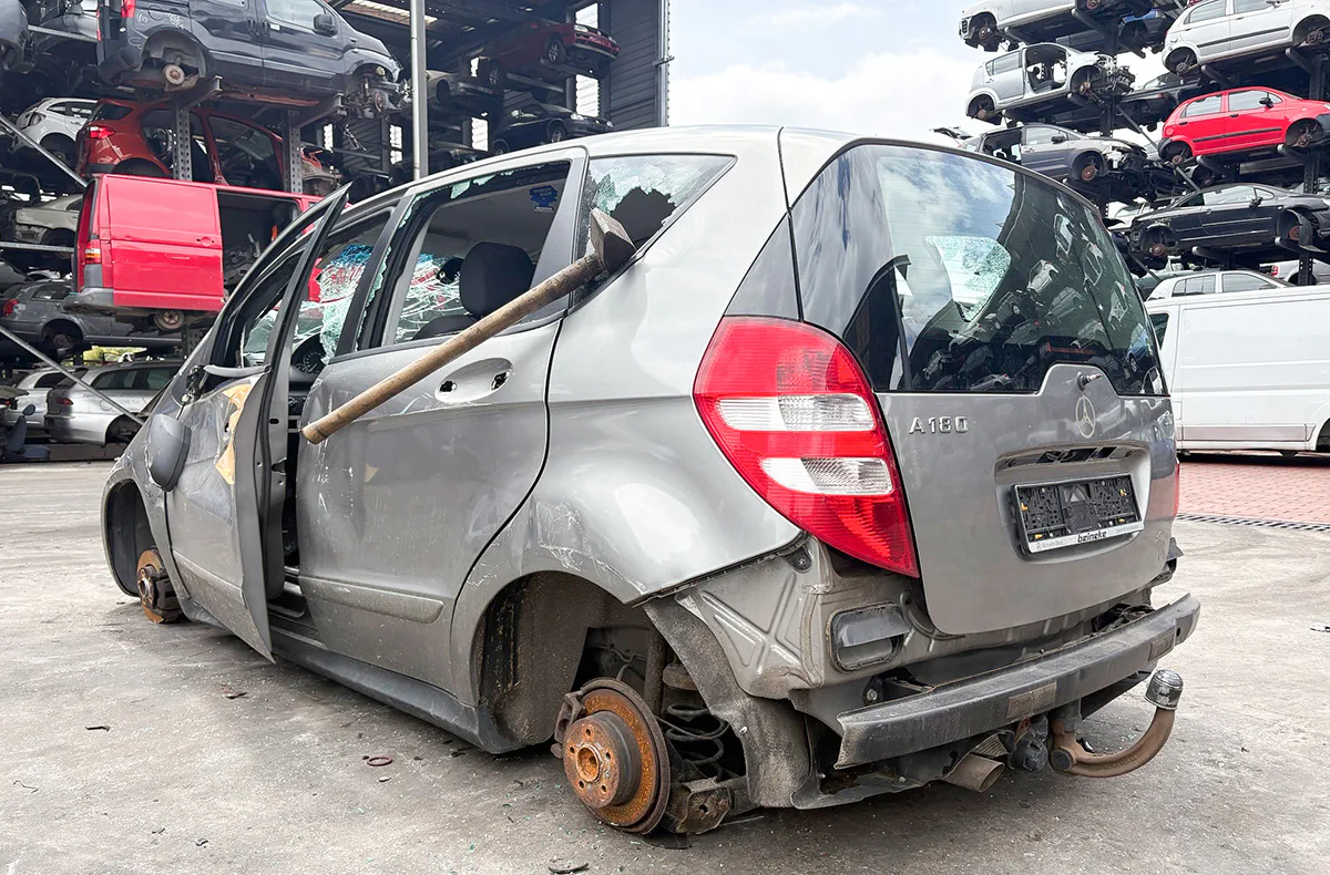 Auto zertrümmern Schloß Holte-Stukenbrock - 6