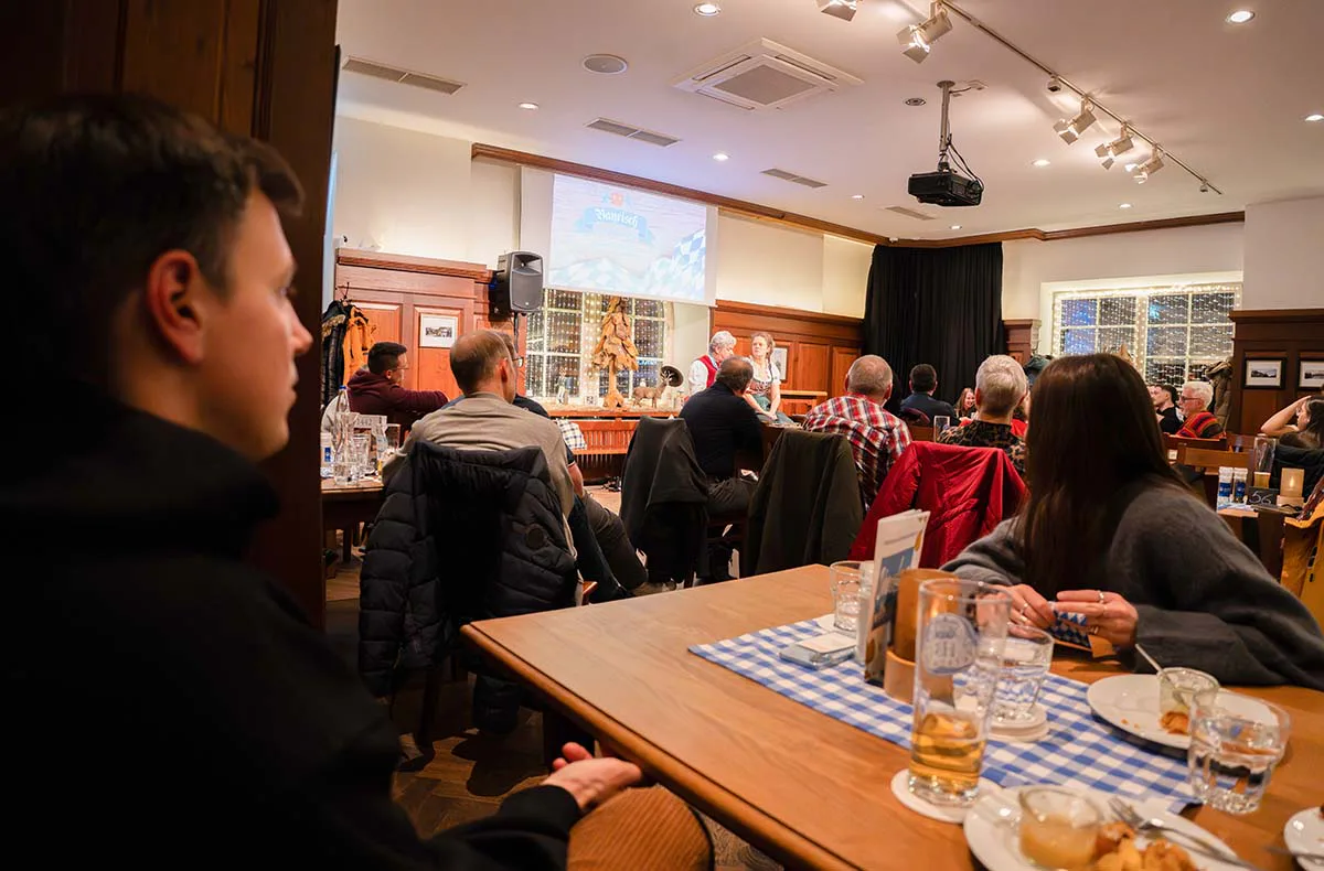 Bayerisches Comedy Dinner München - 11