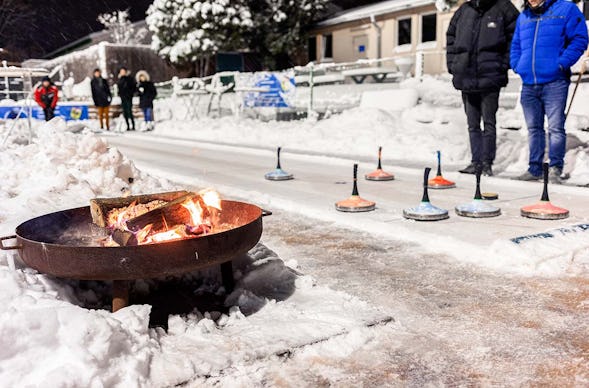 Eisstockschießen für bis zu 8 Personen Wien