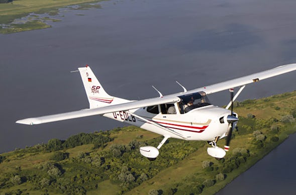 Familien-Rundflug über Hamburg für 3