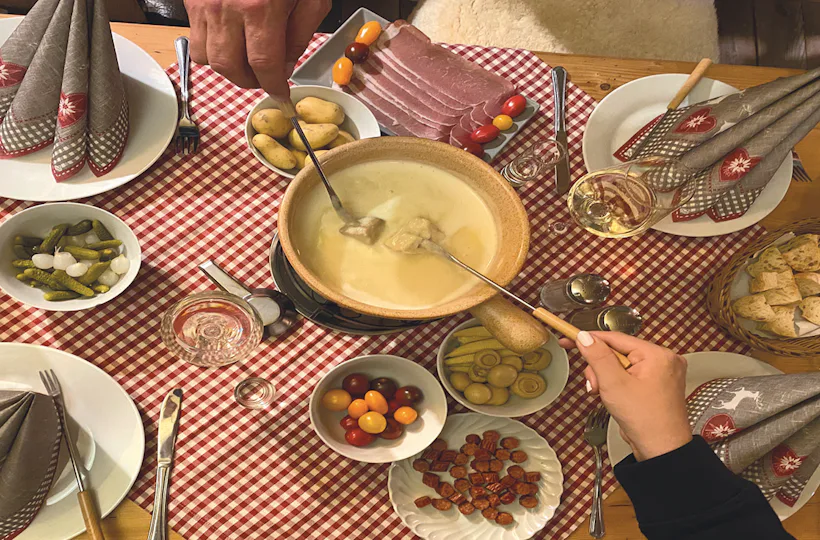 Fondue in der stehenden Skigondel Furth bei Landshut für 2