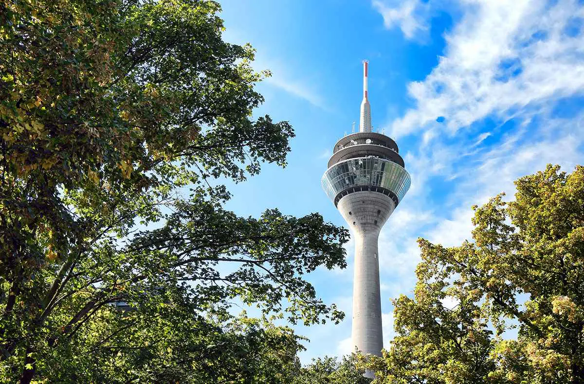 Frühstück & Rheinturm Düsseldorf für 2 - 5