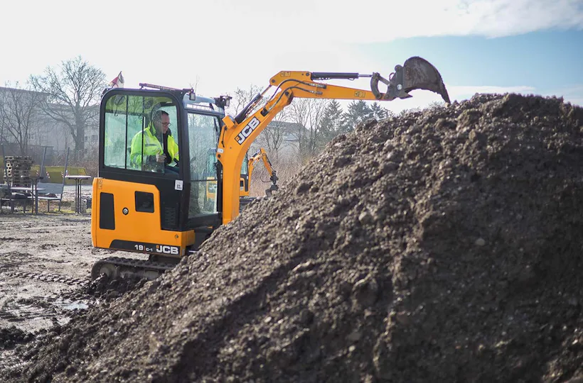 Radlader & Bagger fahren Herne