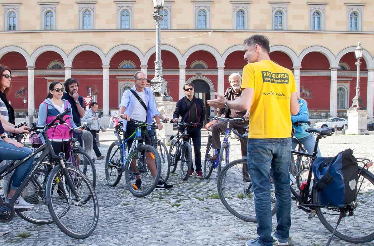 Stadtführung mit Fahrrad für 6 München - 1